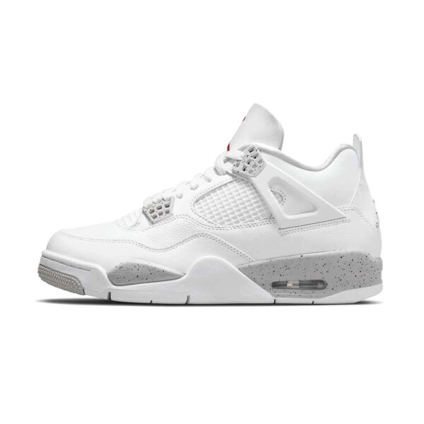 AJ 4 "White Oreo" Sneaker
