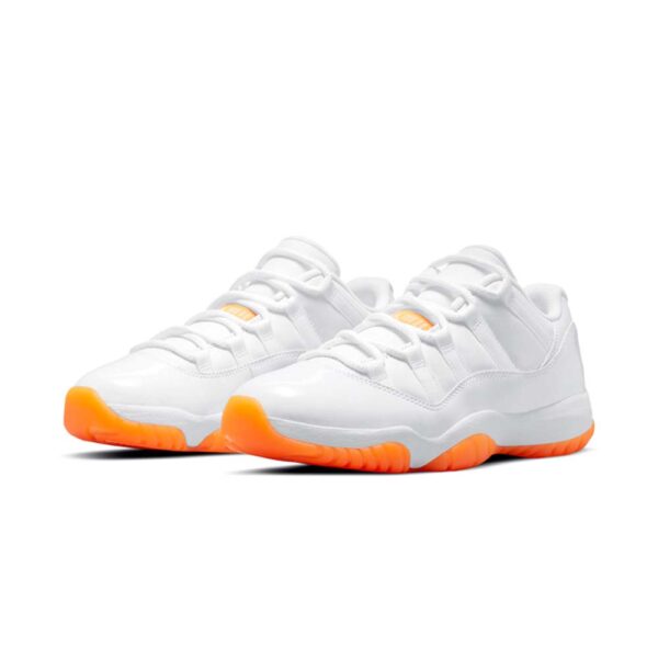 WMNS AJ 11 Low en coloris 'Bright Citrus' – Image 2