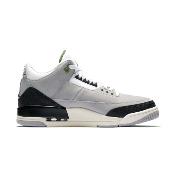 AJ 3 Retro 'Chlorophyll' Sneakers – Image 3