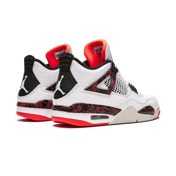 Voici l'AJ 4 Retro 'Crimson Tint' - Un classique moderne – Image 3