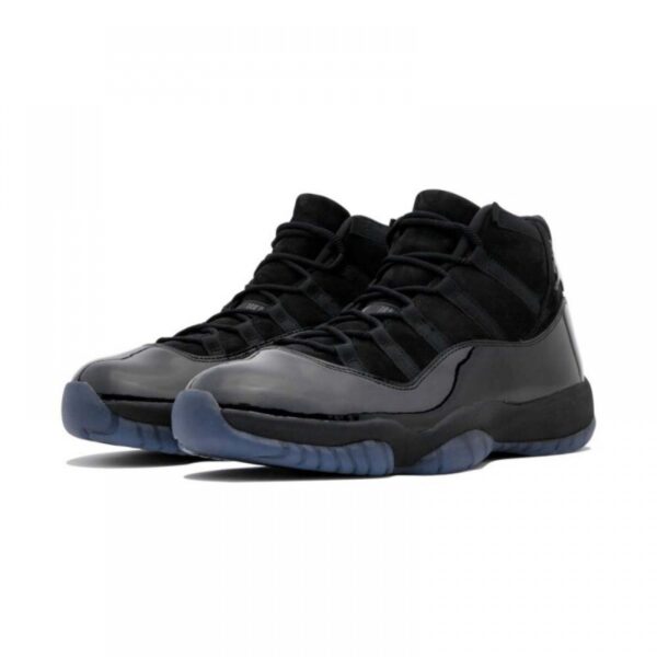 Voici l'AJ 11 'Cap and Gown' - un ajout élégant et stylé à votre collection de chaussures – Image 2