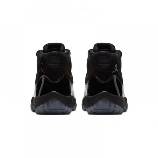 Voici l'AJ 11 'Cap and Gown' - un ajout élégant et stylé à votre collection de chaussures – Image 4