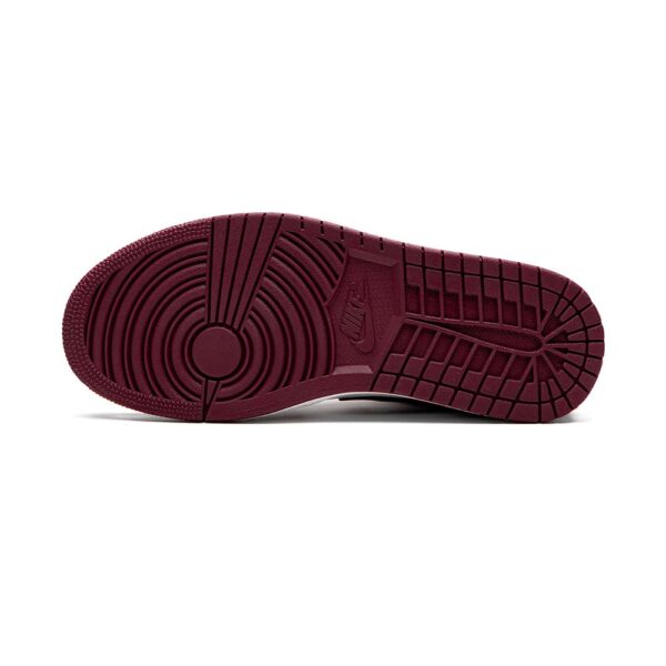 AJ 1 Low 'Noble Red' Sneakers – Image 5