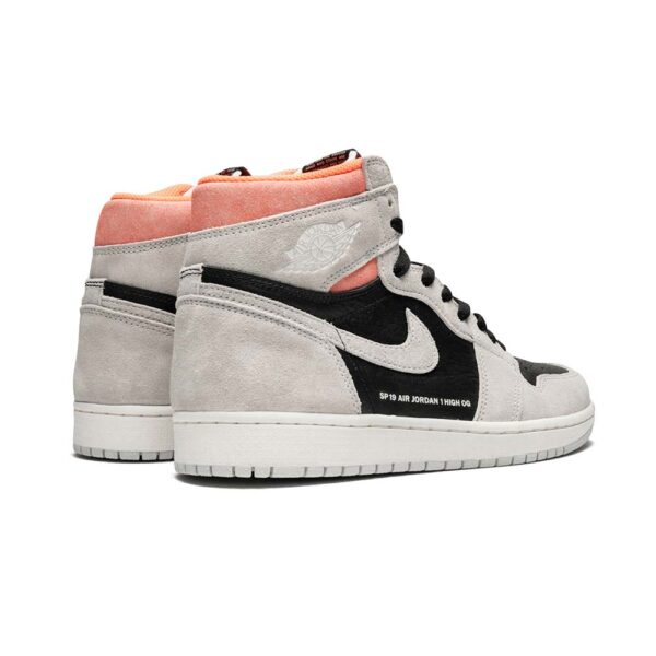 Gris neutre/Hyper Crimson AJ 1 Retro – Image 3