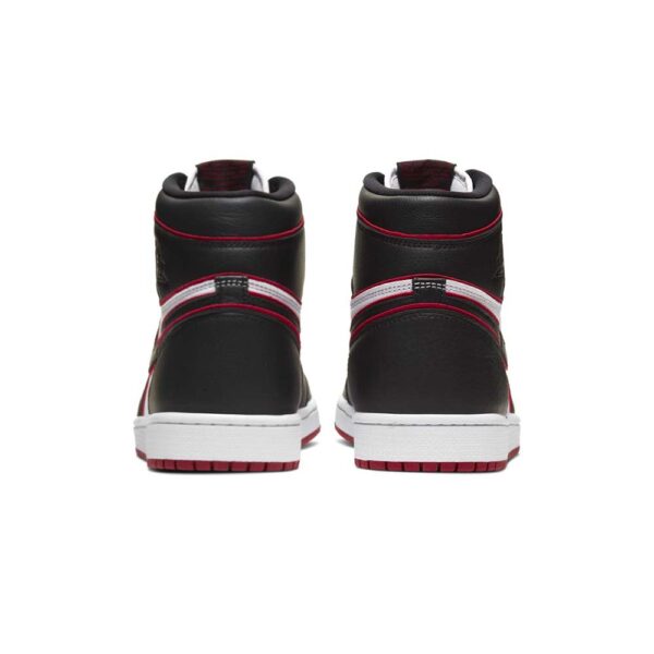 Air Jôrdàn 1 'Bloodline/Meant To Fly' (en anglais) – Image 4