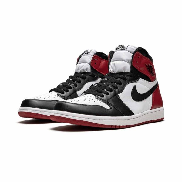 AJ 1 Retro High OG 'Black Toe' Sneakers – Image 2
