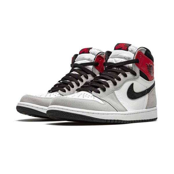 Sortie de l'AJ 1 Light Smoke Grey – Image 2