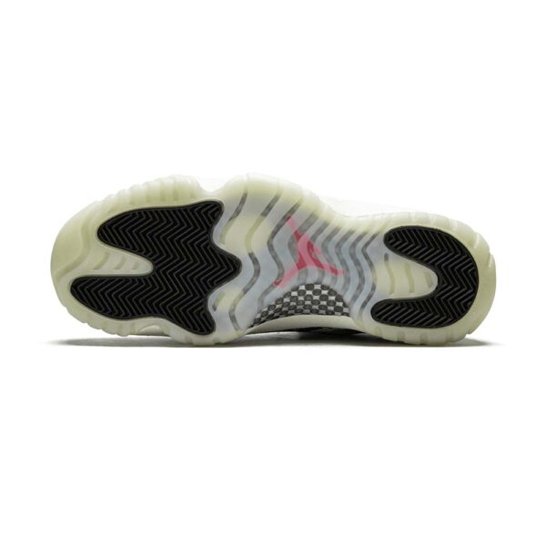 Light Bone Snakeskin AJ 11 Retro Low – Image 5