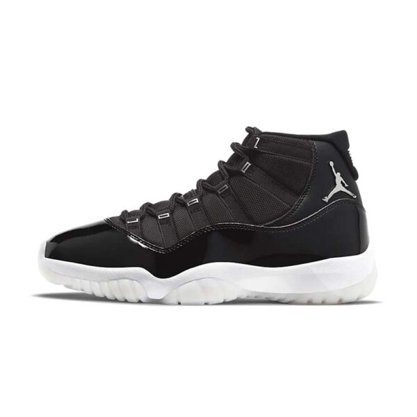 AJ 11 'Clear Black' Retro