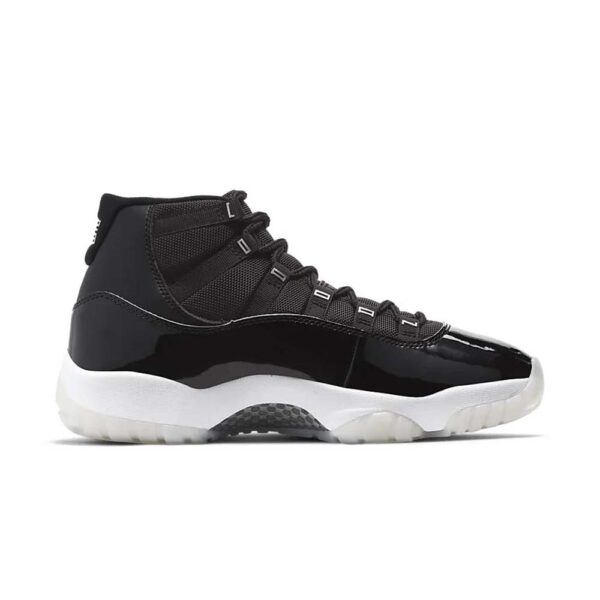 AJ 11 'Clear Black' Retro – Image 3