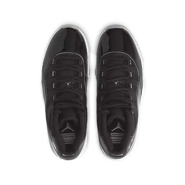 AJ 11 'Clear Black' Retro – Image 4
