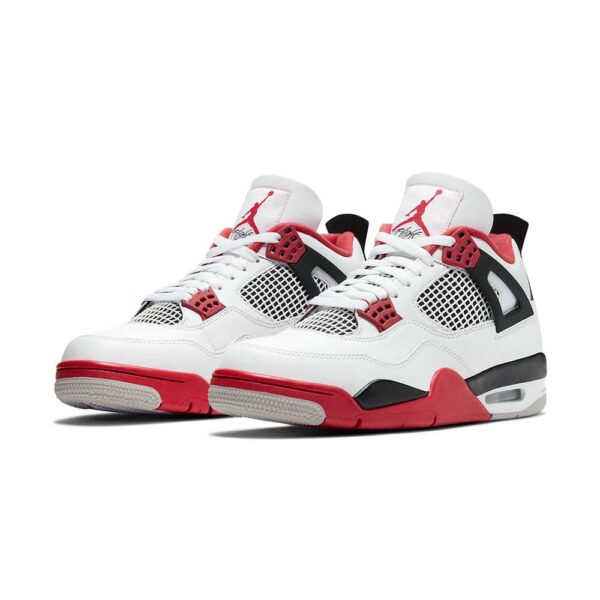 AJ 4 OG 'Fire Red' Retro - Un classique remis au goût du jour – Image 2