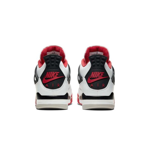 AJ 4 OG 'Fire Red' Retro - Un classique remis au goût du jour – Image 4